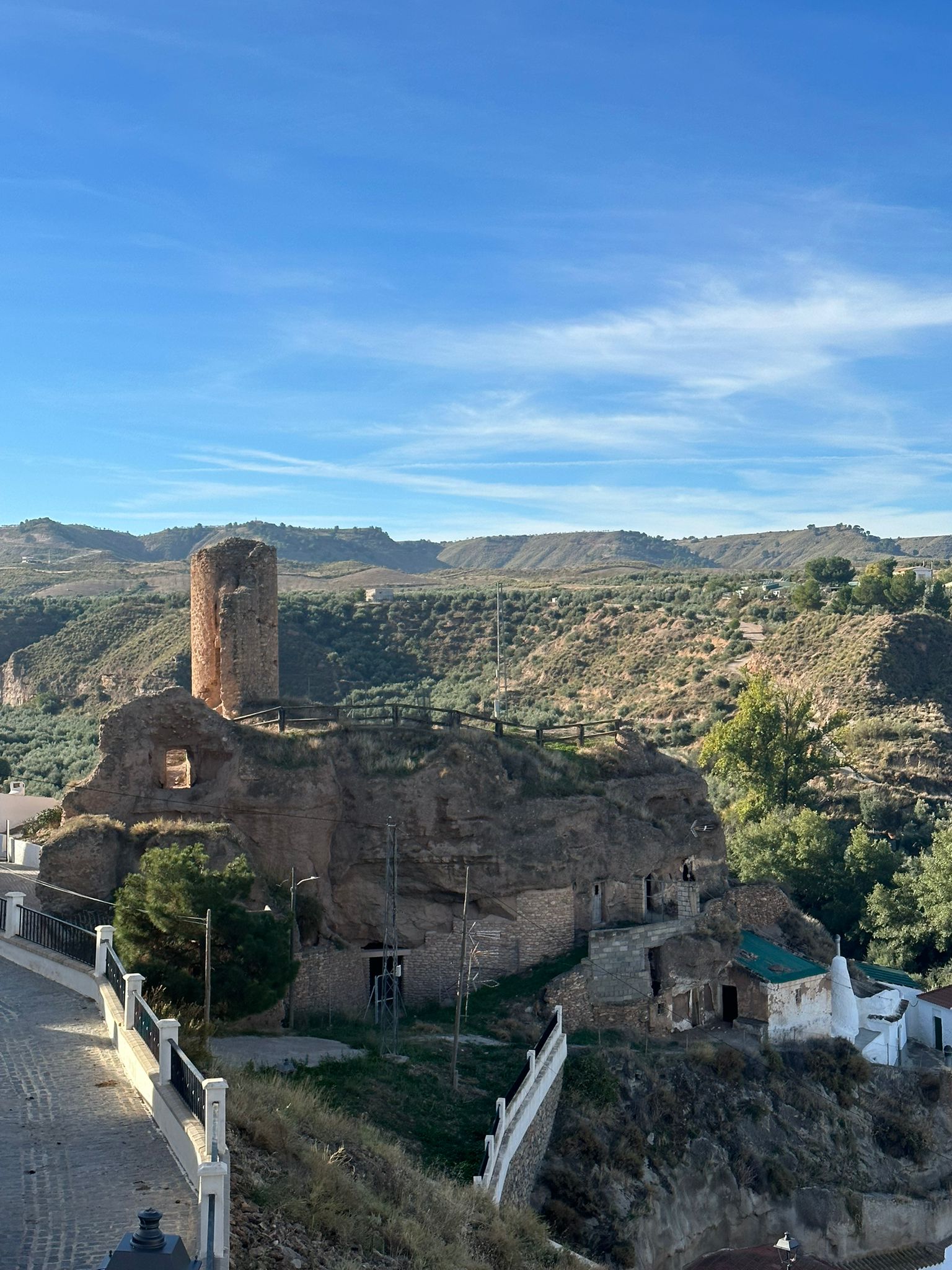 Castillo-Medieval-Geoparque-Via-Verde-Granada