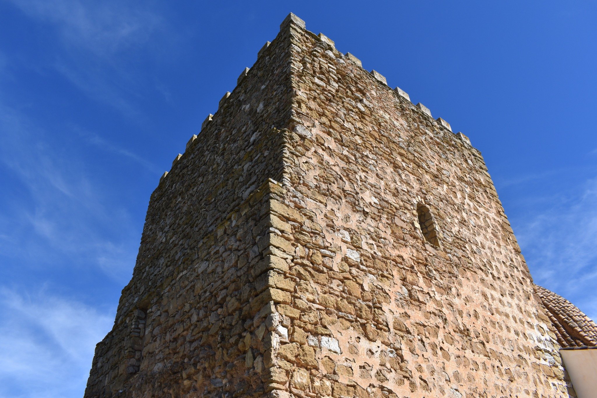 Torre-del-Alabi-y-Ermita-Virgen-de-la-Cabeza-Geoparque-Via-Verde-Granada